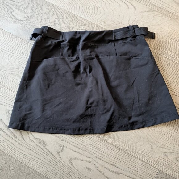 Lululemon | Wrap-Front Mid-Rise Golf Skirt | Size 8 - Picture 6 of 8